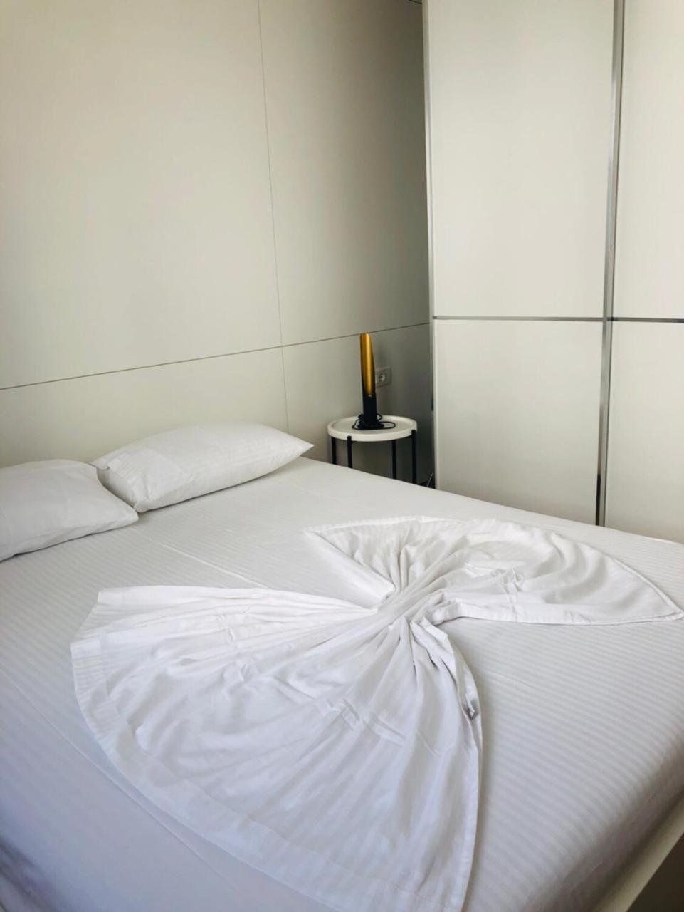Apartment White Rocks Edera 2 I